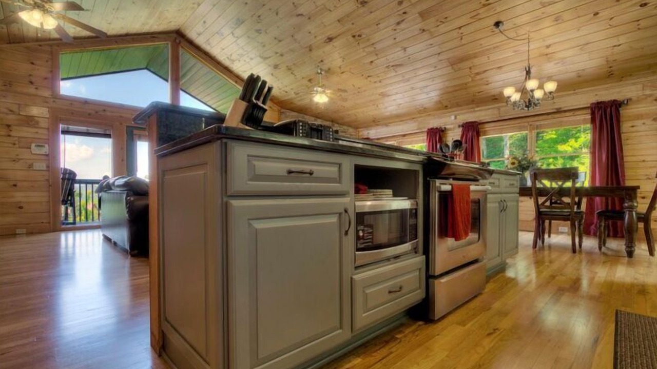 Photo of Bedroom in Gatlinburg - Pigeon Forge