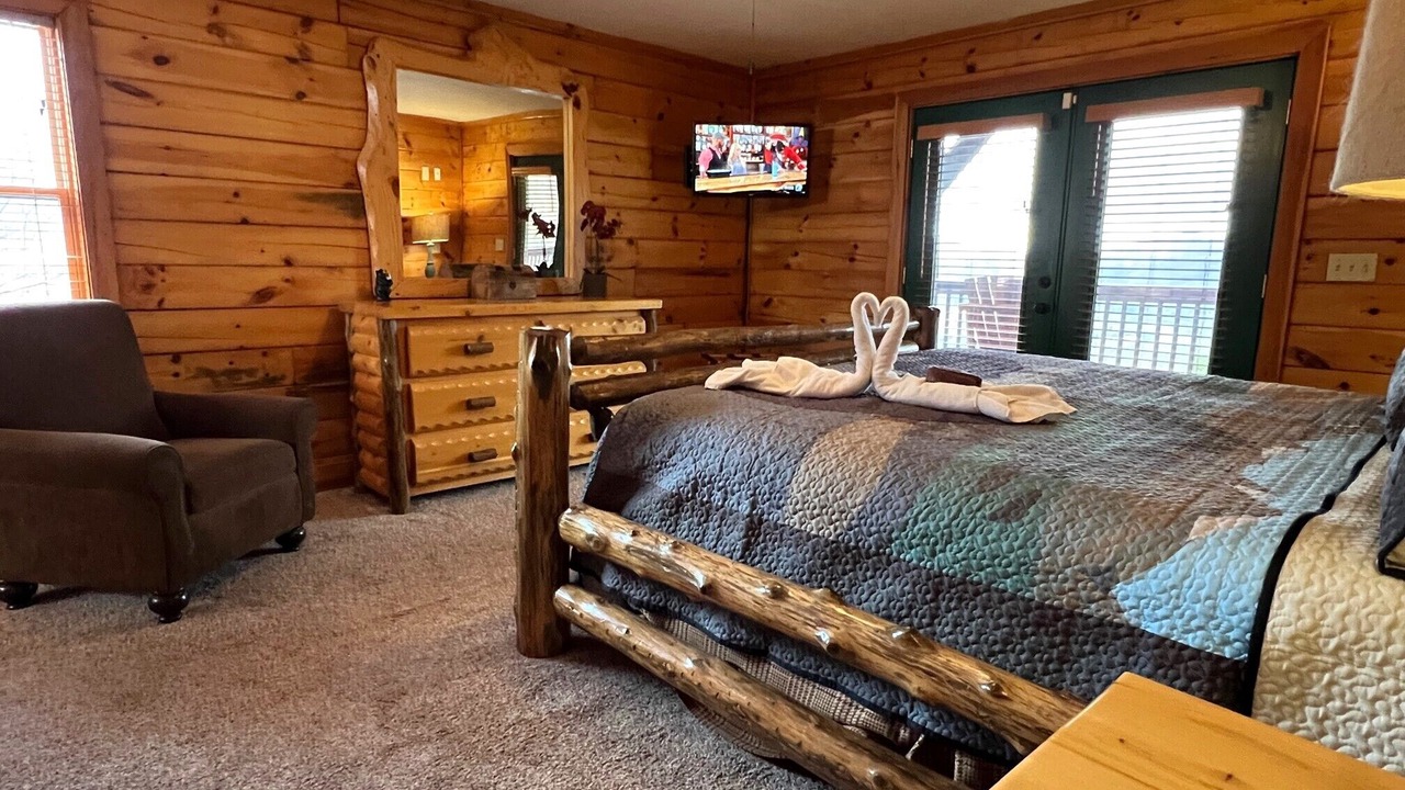 Photo of Bedroom in Gatlinburg - Pigeon Forge