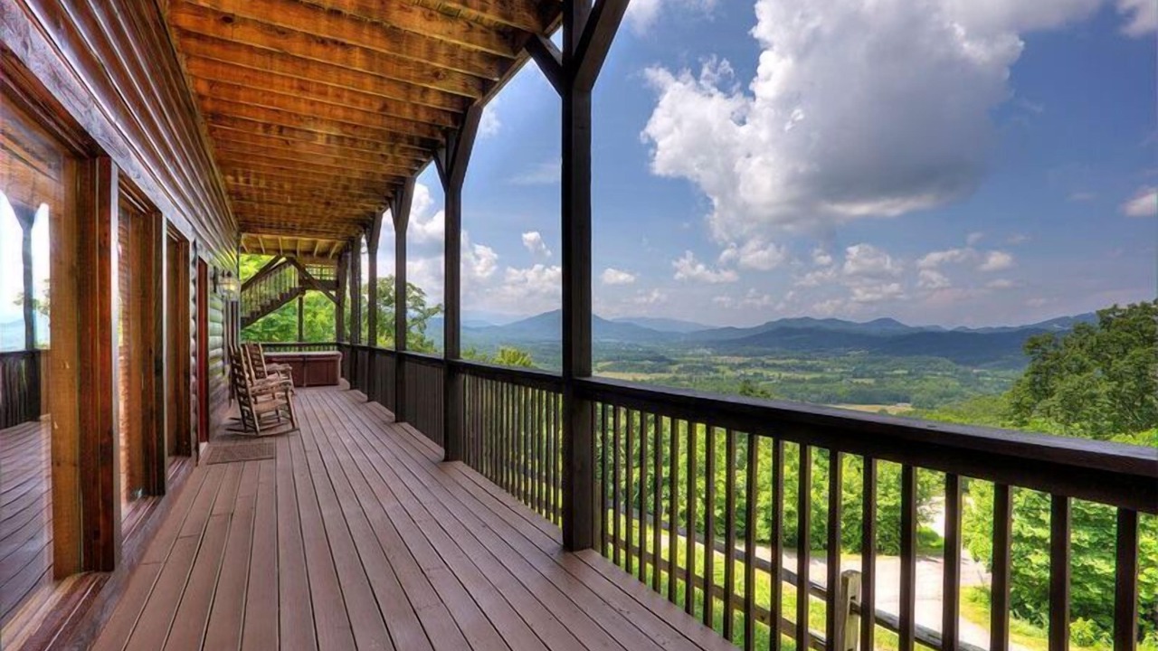 Photo of Patio Balcony in Gatlinburg - Pigeon Forge