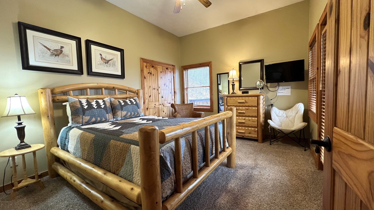 Photo of Bedroom in Gatlinburg - Pigeon Forge