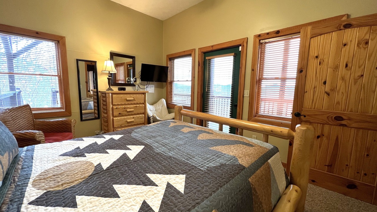 Photo of Bedroom in Gatlinburg - Pigeon Forge