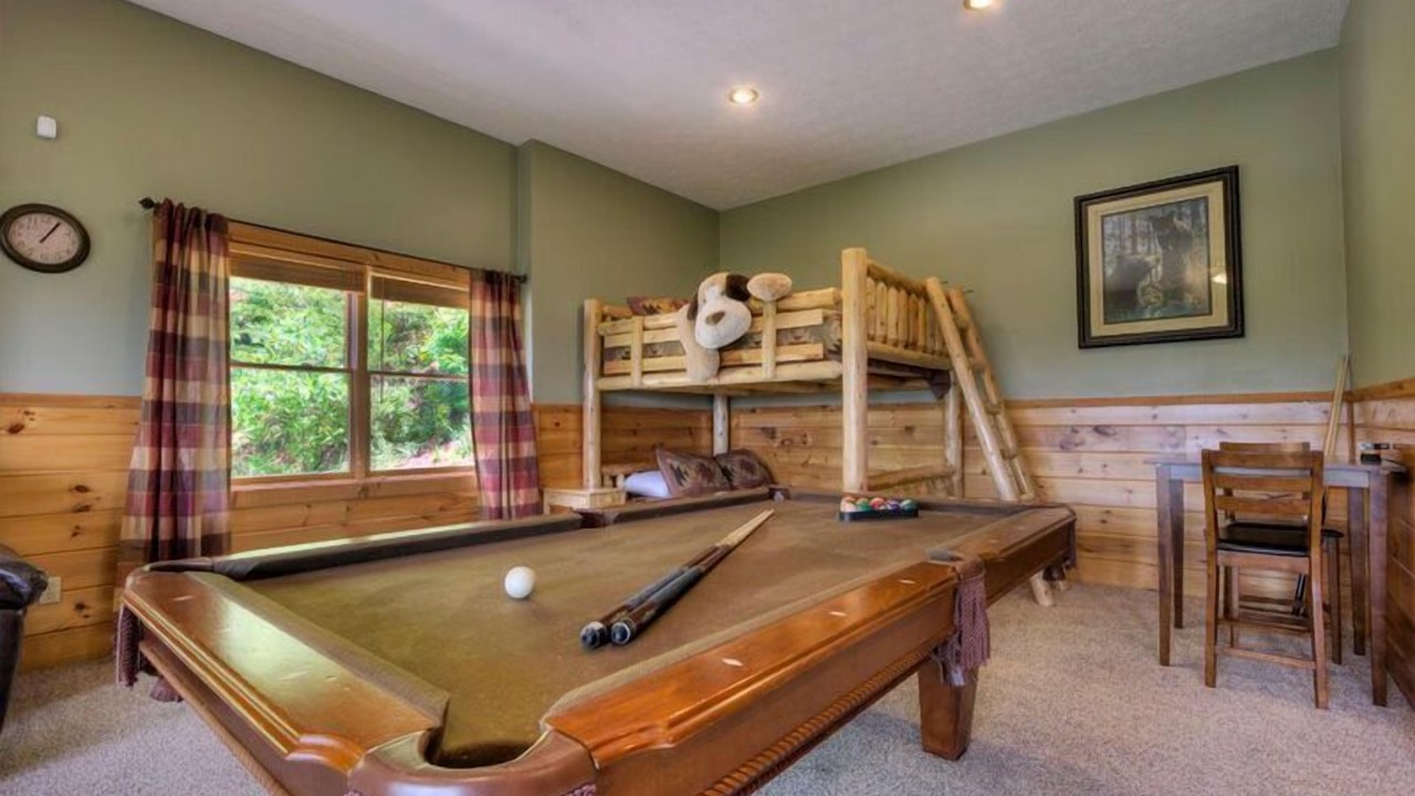 Photo of Bedroom in Gatlinburg - Pigeon Forge