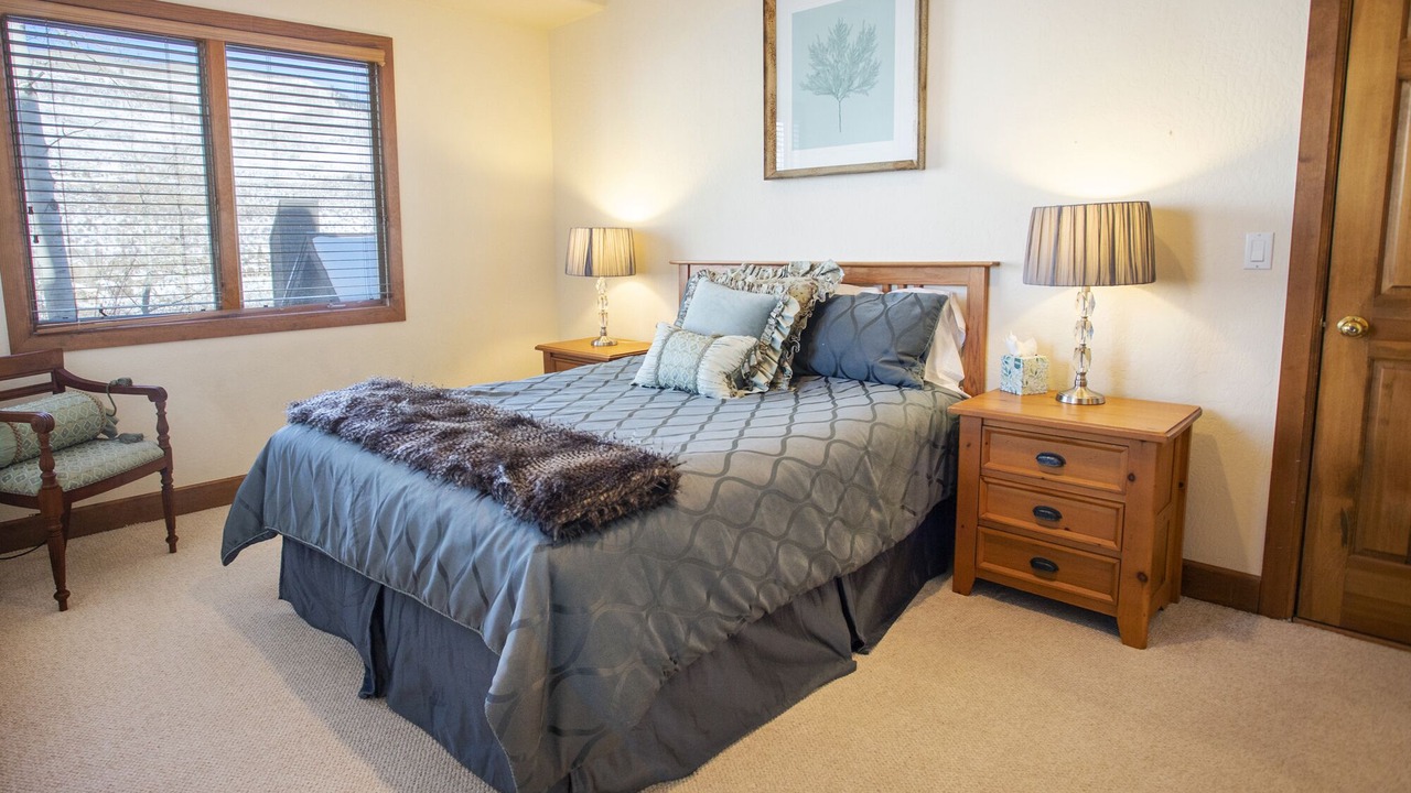 Photo of Bedroom in Highland Meadows