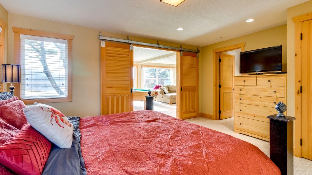 Photo of Bedroom in Rockaway Beach