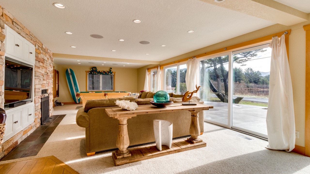 Photo of Livingroom in Rockaway Beach