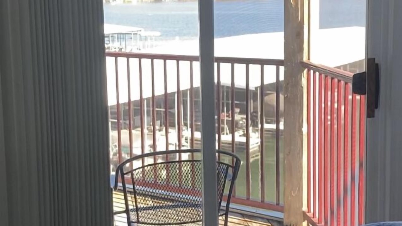 Photo of Bedroom in Camdenton