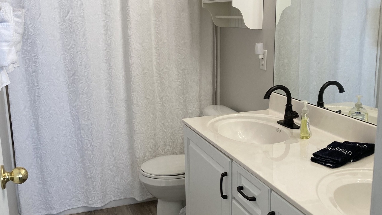 Photo of Bathroom in Camdenton