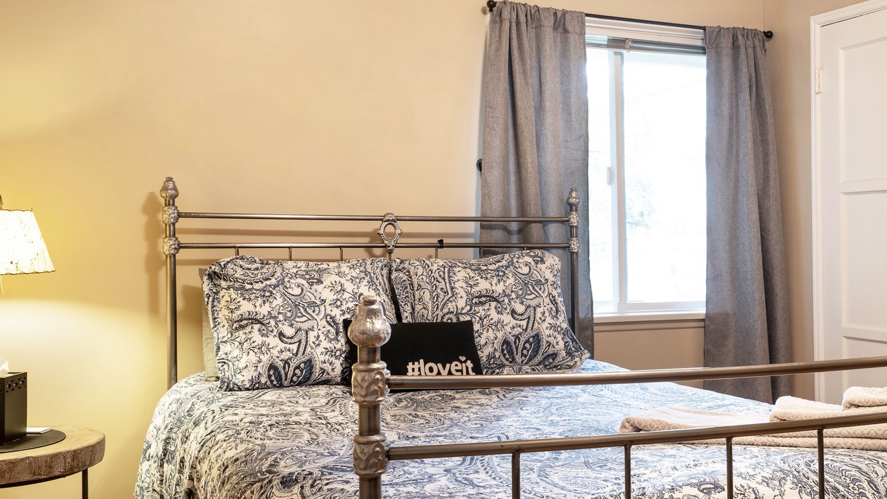Photo of Bedroom in Eagle Rock