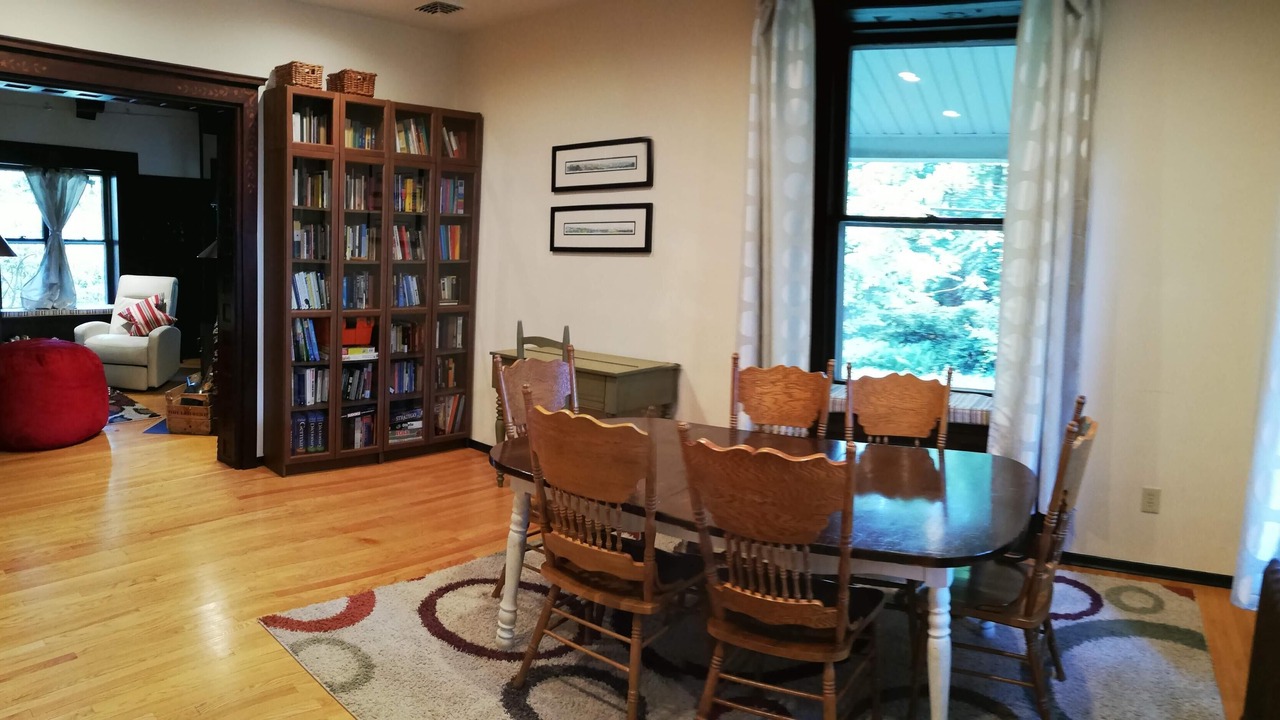 Photo of Livingroom in Northwest Philadelphia