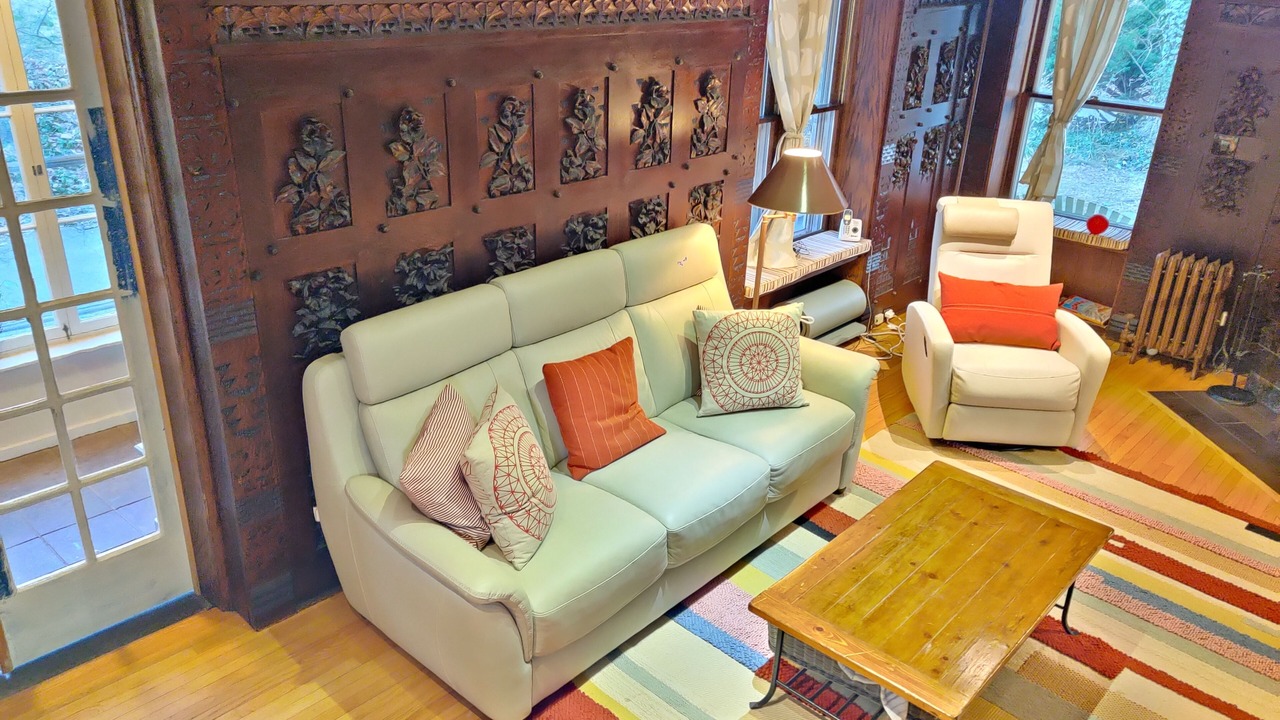 Photo of Livingroom in Northwest Philadelphia