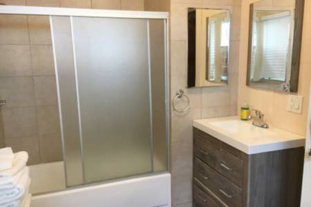 Photo of Bathroom in Hollywood