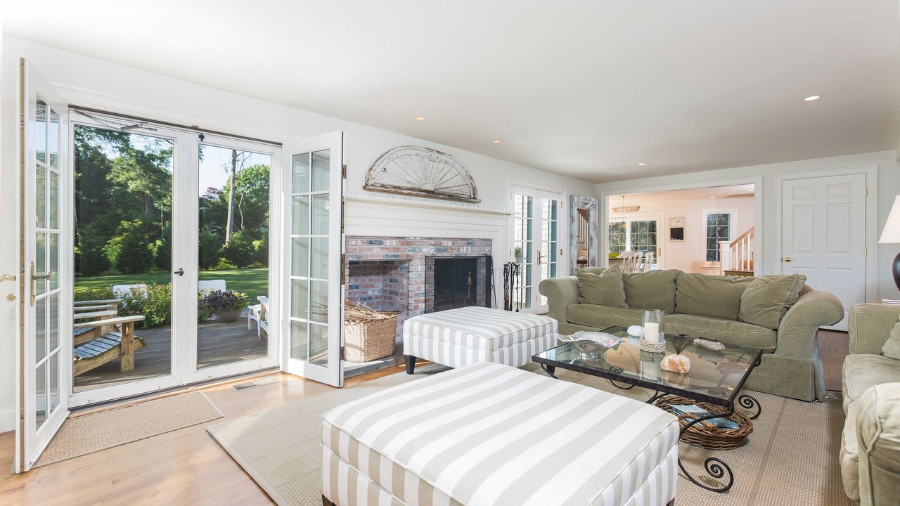 Photo of Livingroom in Watch Hill