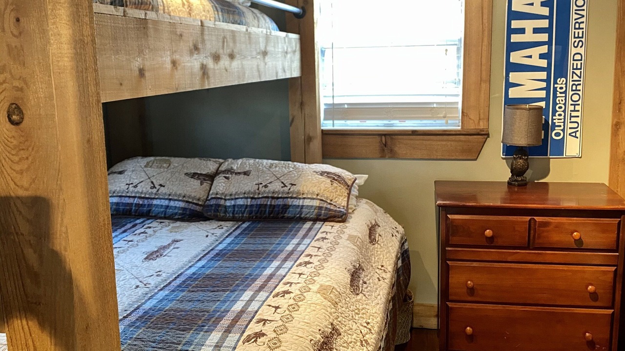 Photo of Bedroom in Guntersville