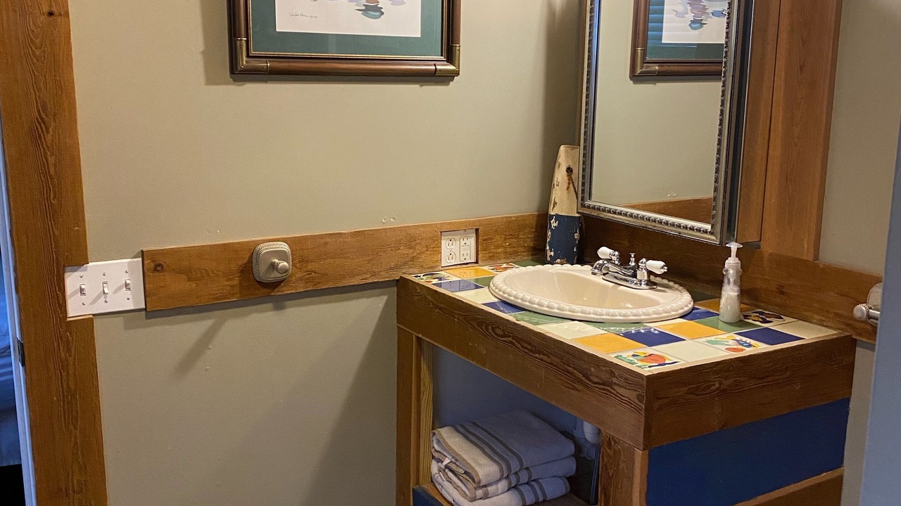 Photo of Bathroom in Guntersville