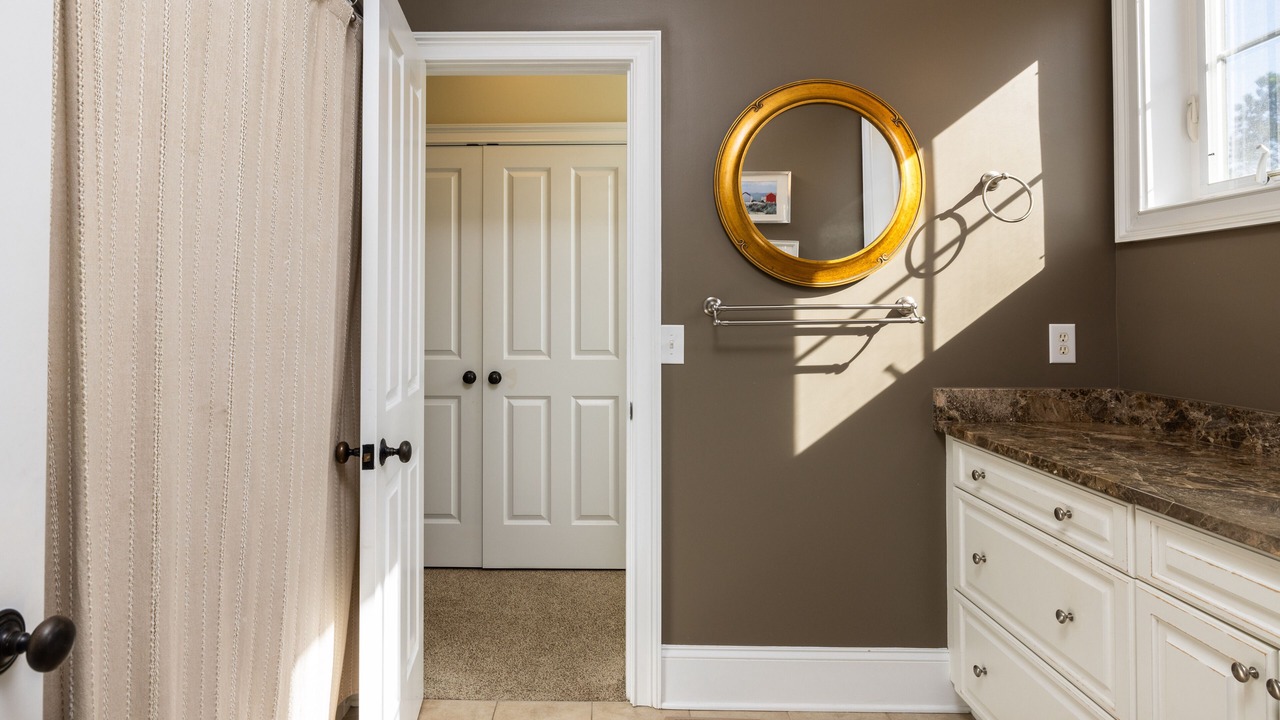 Photo of Bathroom in Sunset Point