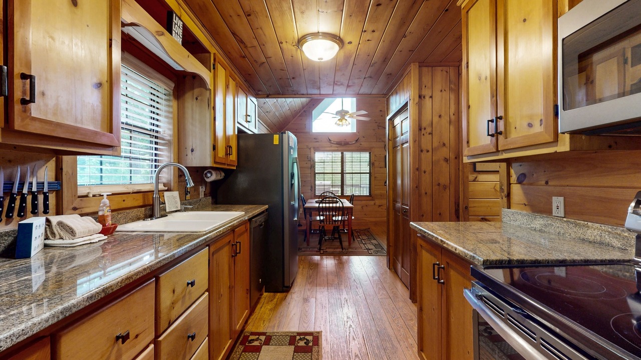 Photo of Kitchen in Mineral Bluff