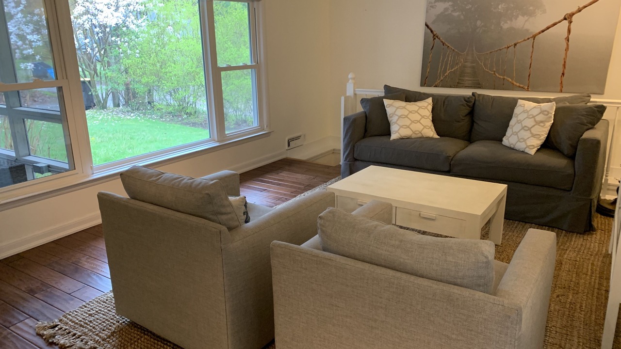 Photo of Livingroom in Shorewood-Tower Hills-Harbert