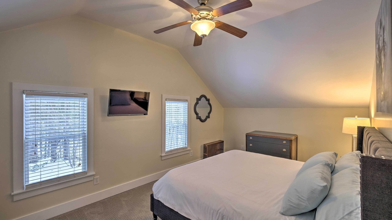 Photo of Bedroom in Warrensburg