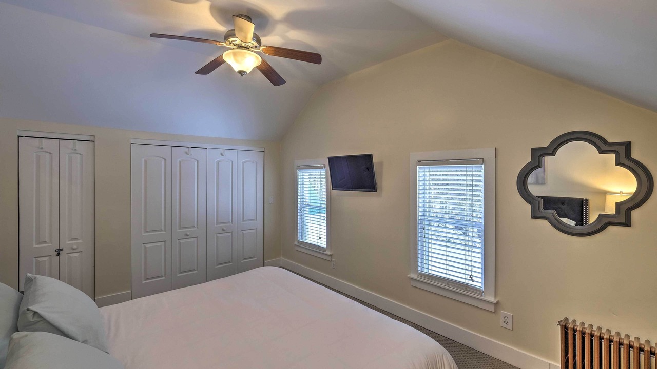 Photo of Bedroom in Warrensburg