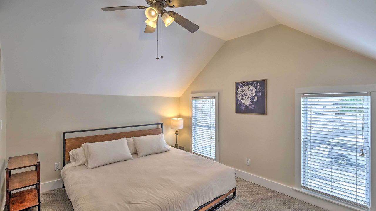 Photo of Bedroom in Warrensburg
