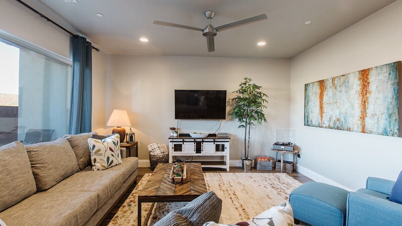 Photo of Livingroom in Hurricane
