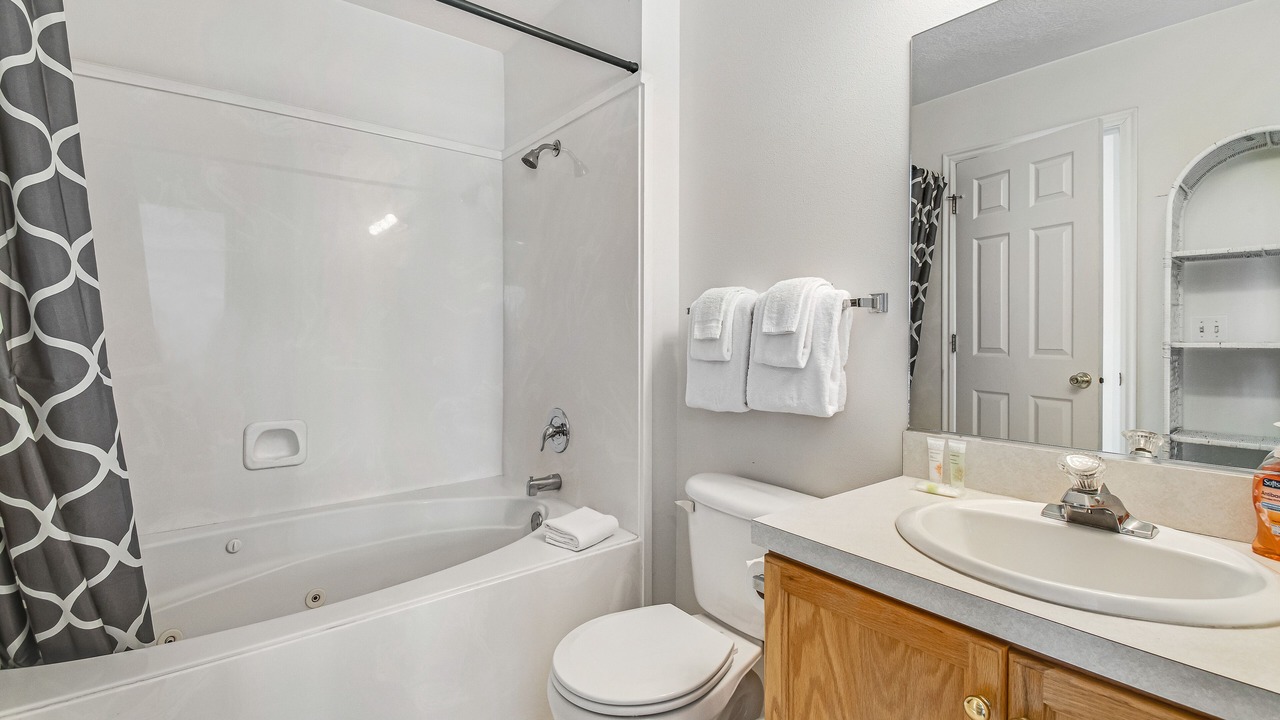 Photo of Bathroom in Harbor Village