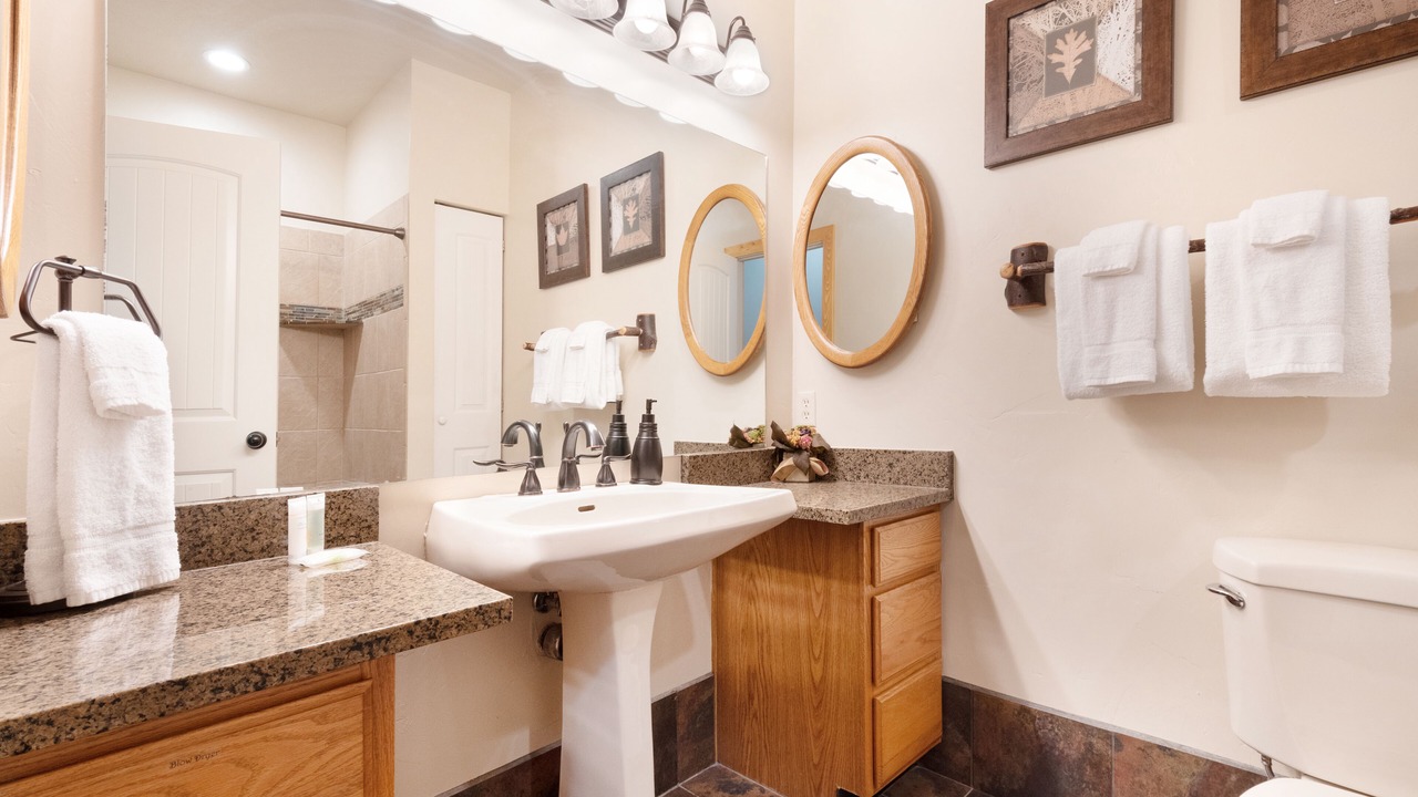 Photo of Bathroom in Garden City