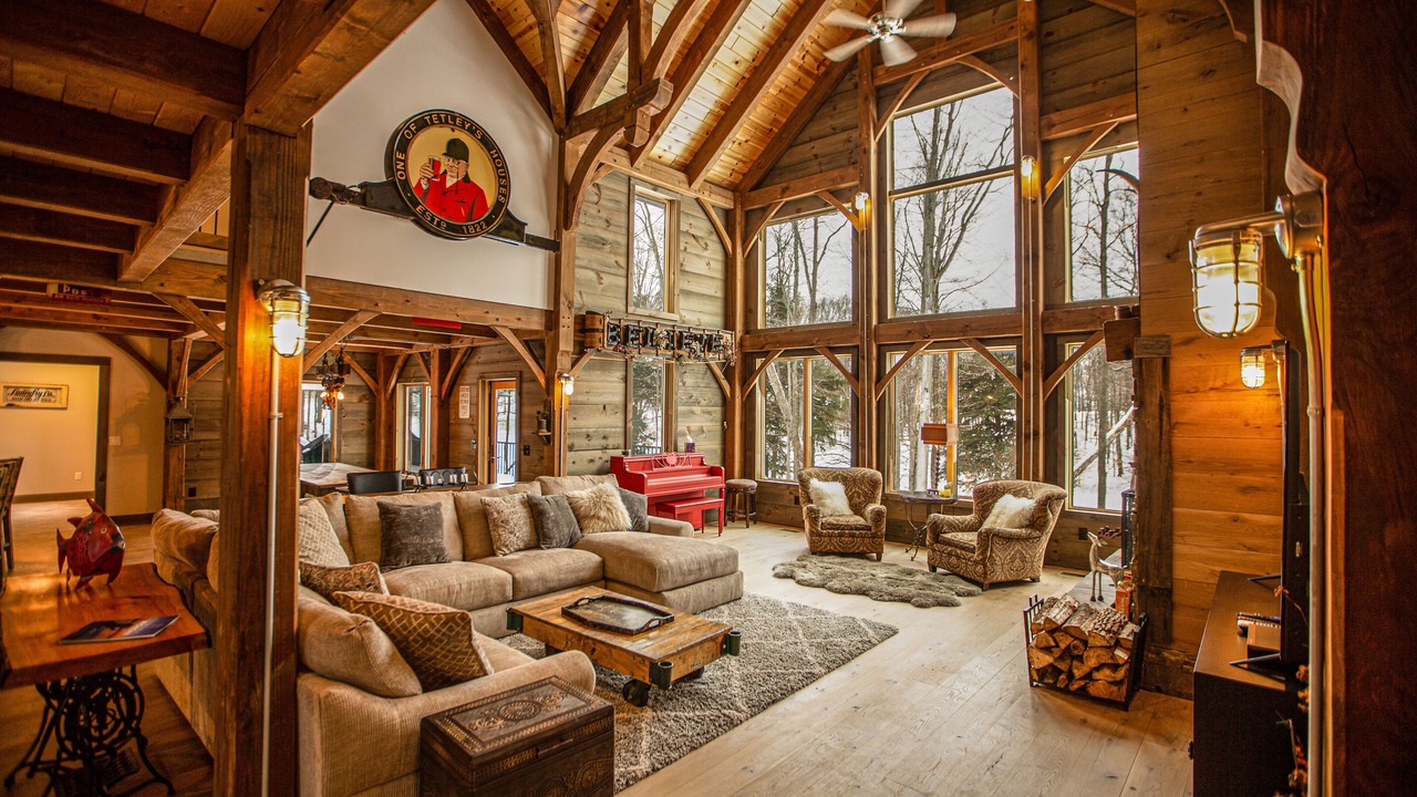 Photo of Livingroom in Boyne City