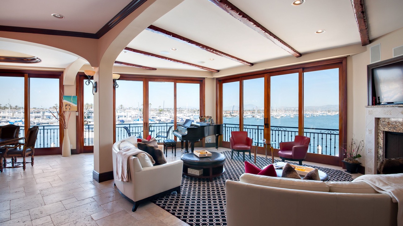 Photo of Livingroom in West Newport