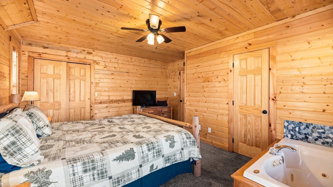 Photo of Bedroom in Pittman Center
