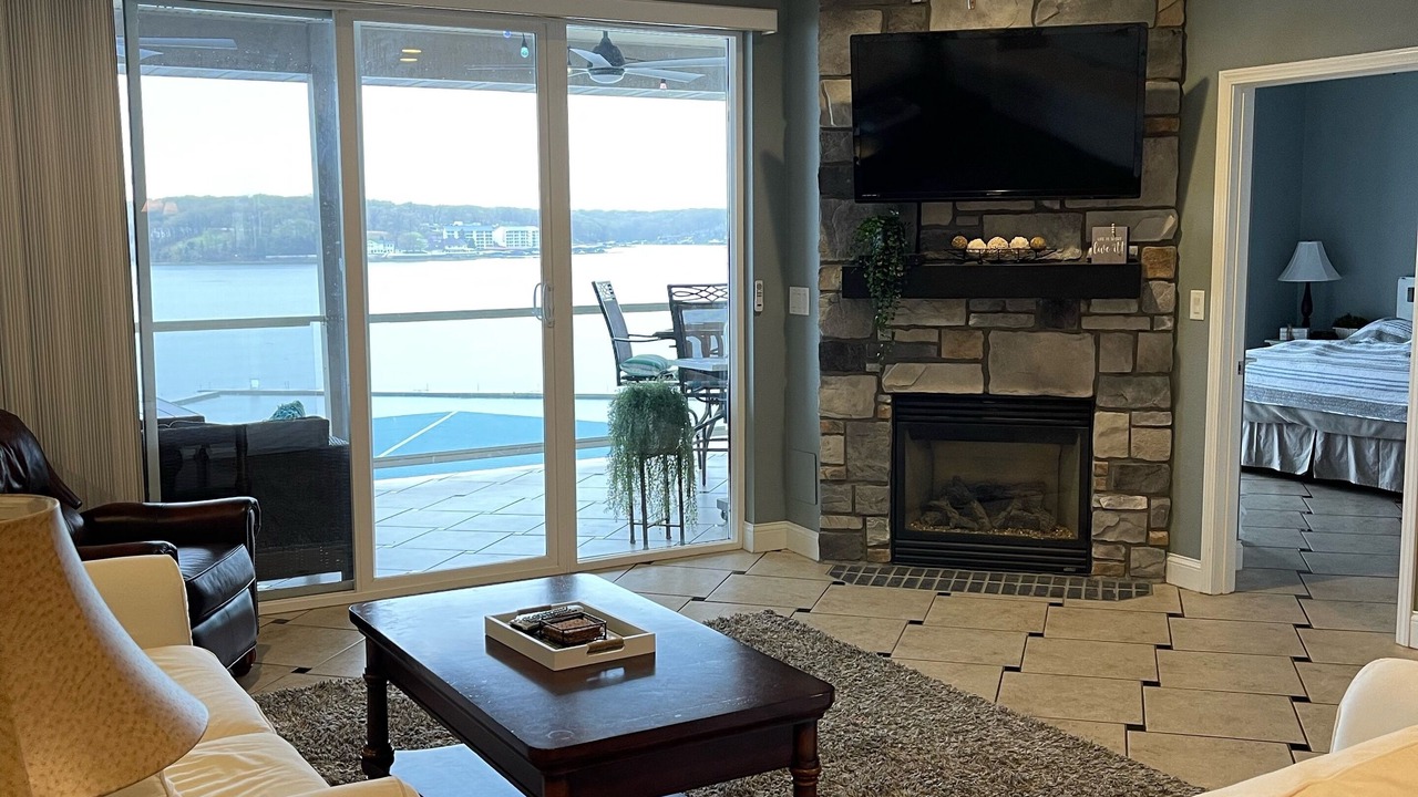 Photo of Livingroom in Osage Beach