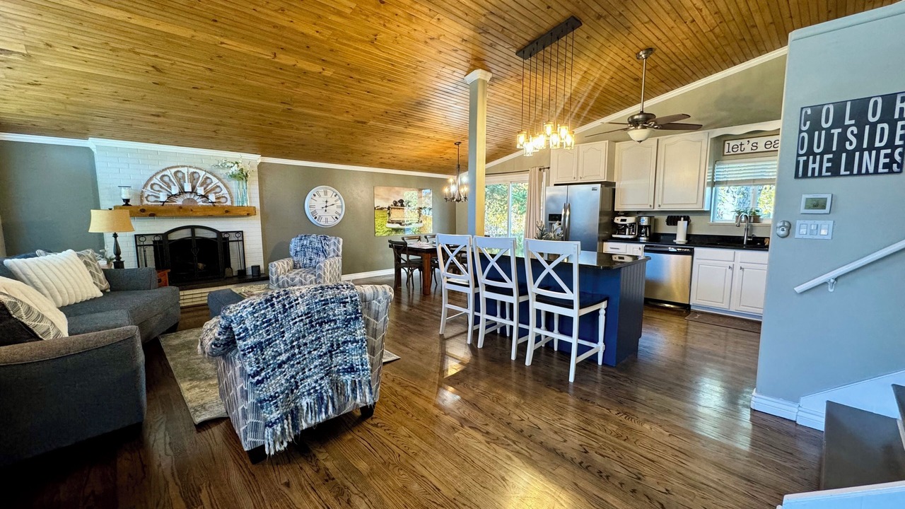 Photo of Livingroom in Littleton