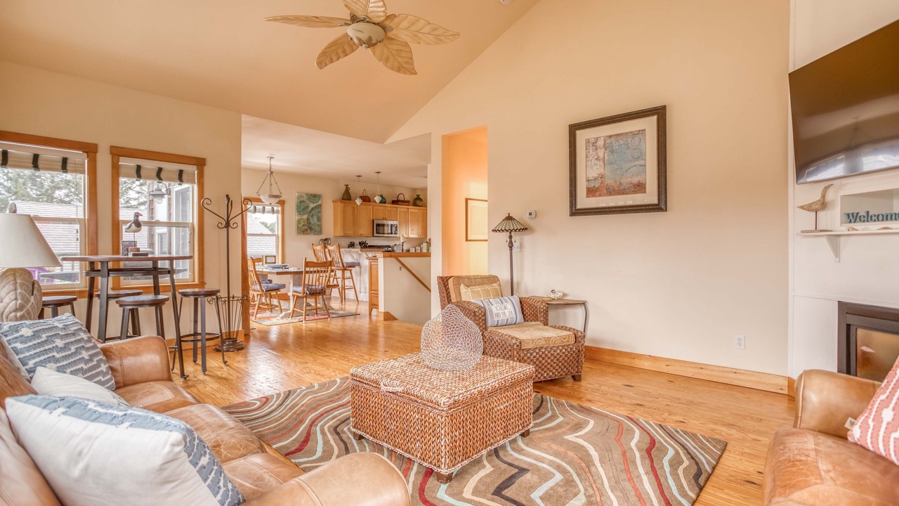 Photo of Livingroom in Roads End