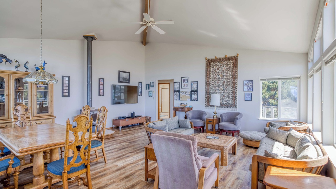 Photo of Livingroom in Sandpiper Village