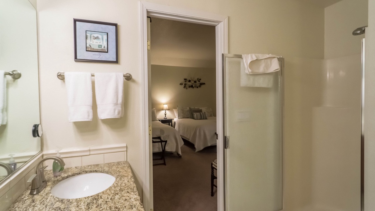 Photo of Bathroom in West Portland Park