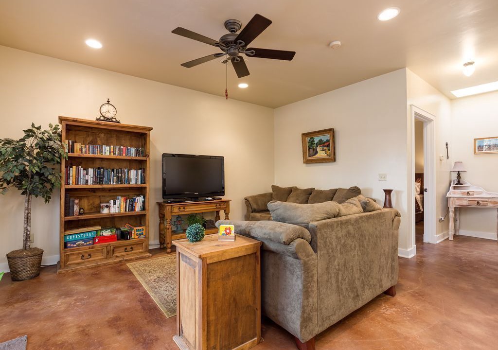 Photo of Livingroom in Mesilla
