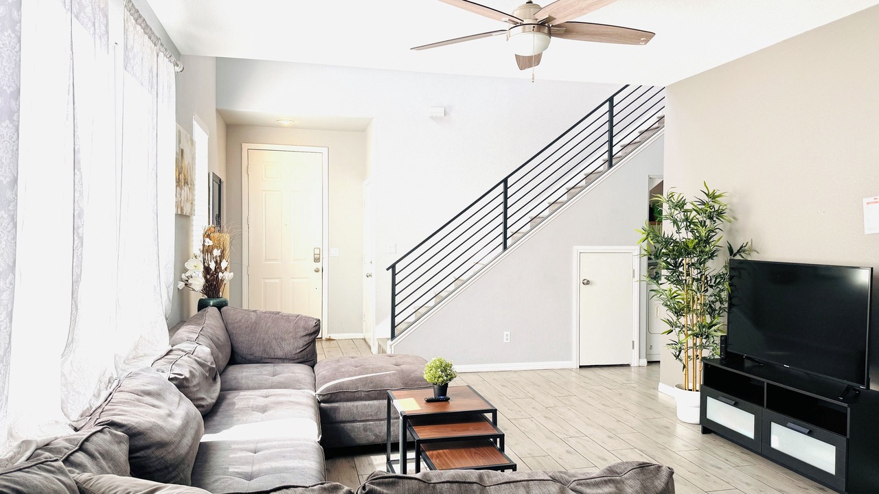 Photo of Livingroom in Spring Valley