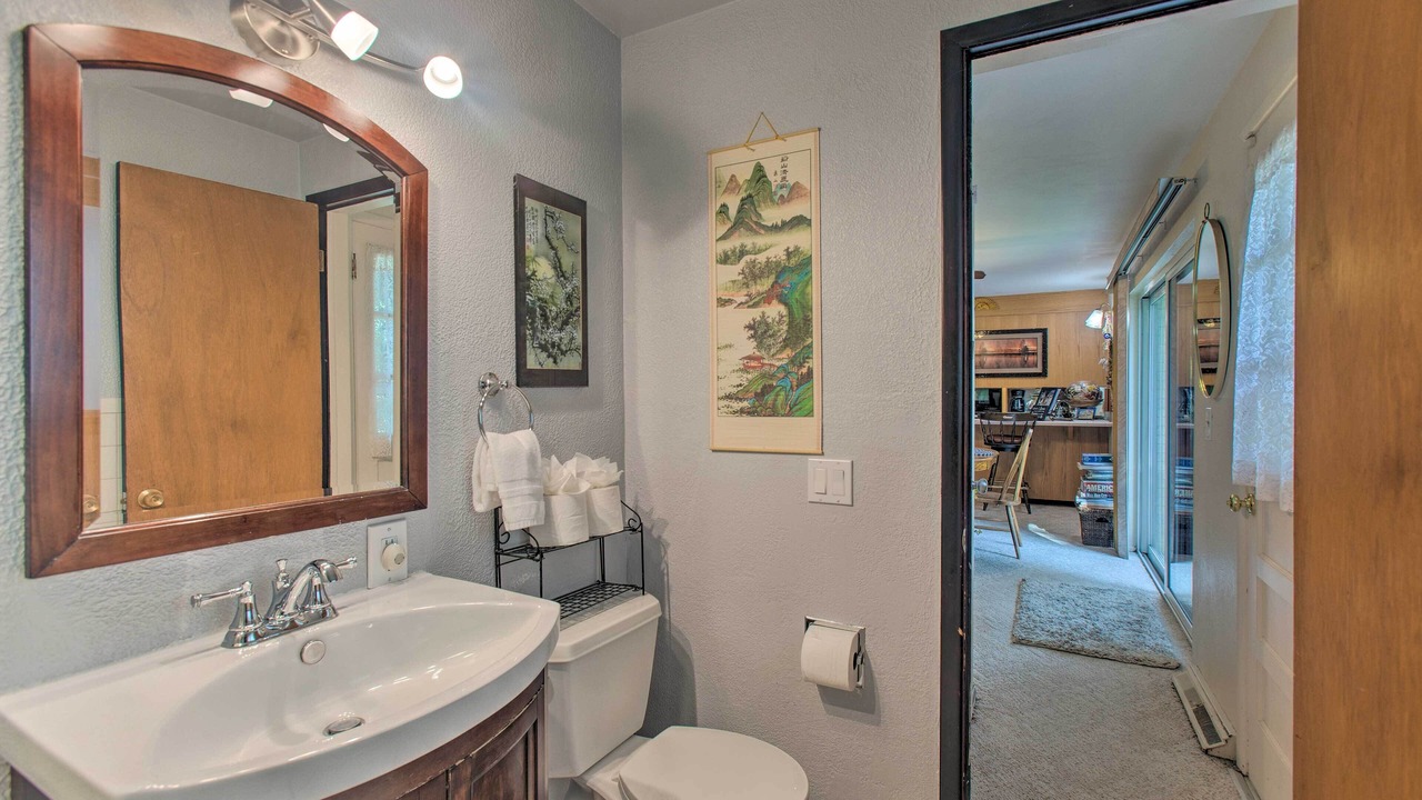 Photo of Bathroom in Harvey Park