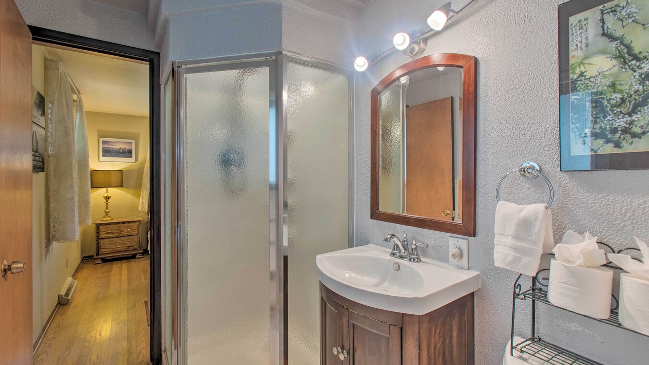 Photo of Bathroom in Harvey Park