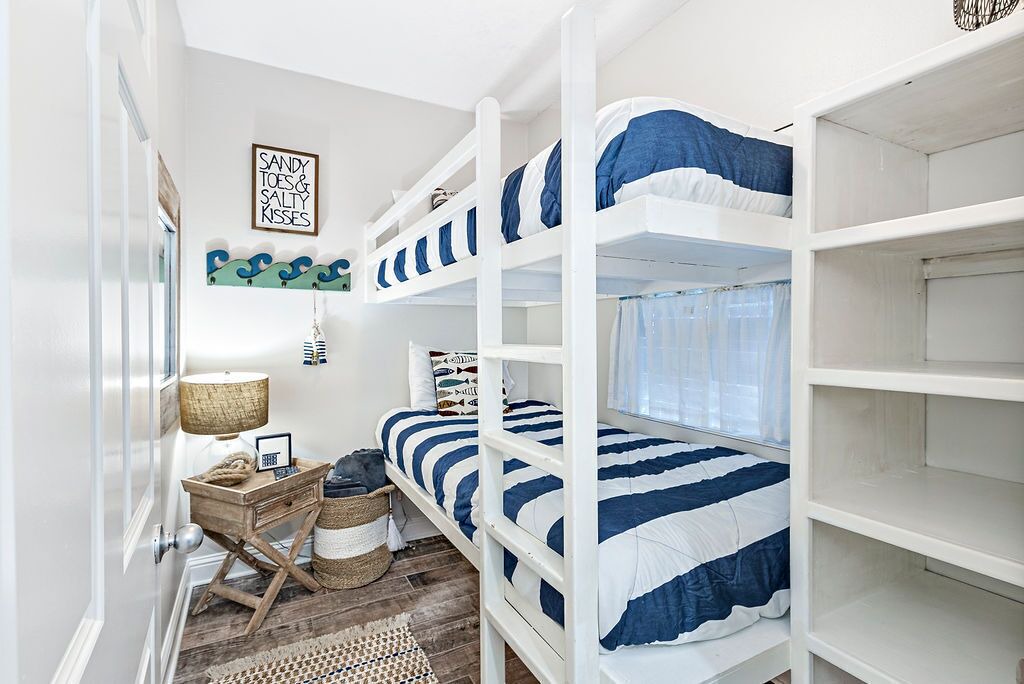 Photo of Bedroom in Gulf Shores