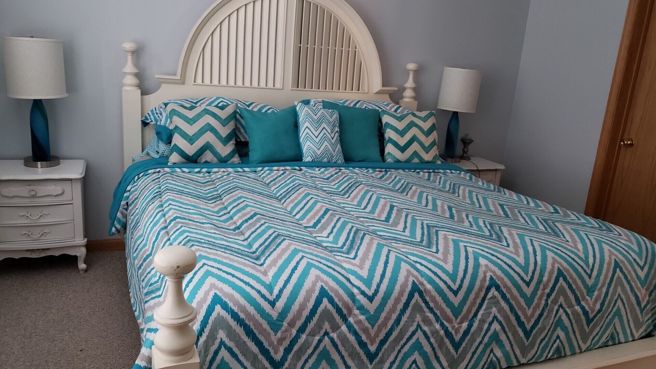 Photo of Bedroom in Paw Paw Lake