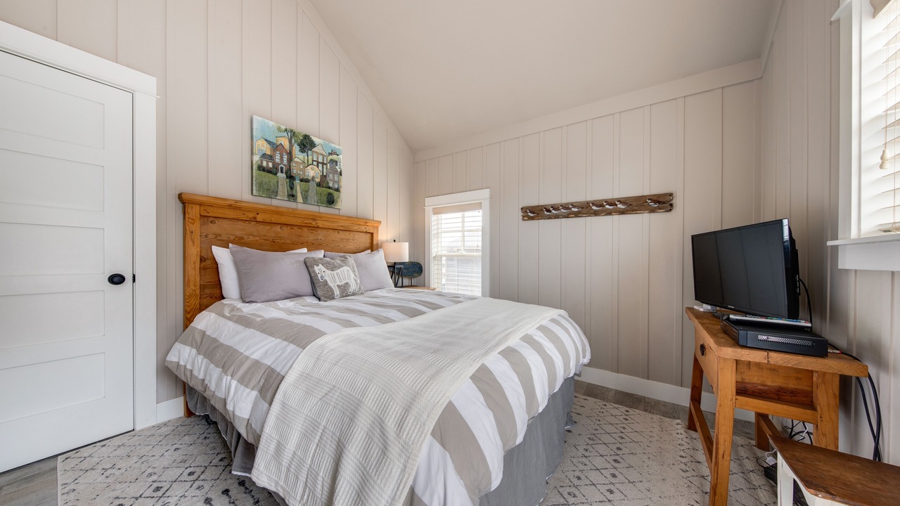 Photo of Bedroom in Olivia Beach