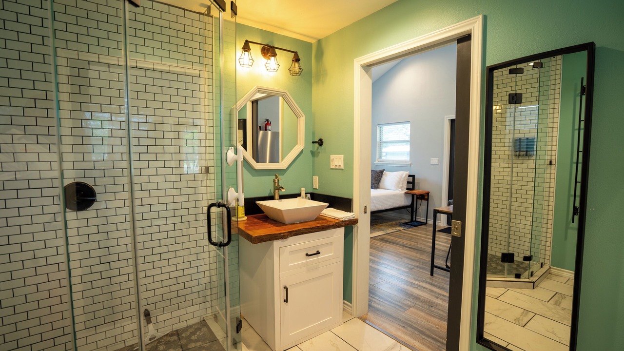 Photo of Bathroom in Canyon Lake