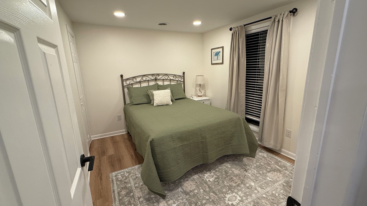 Photo of Bedroom in Salem