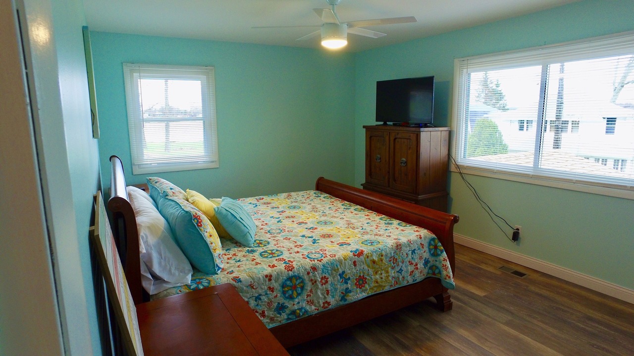 Photo of Bedroom in Paw Paw Lake