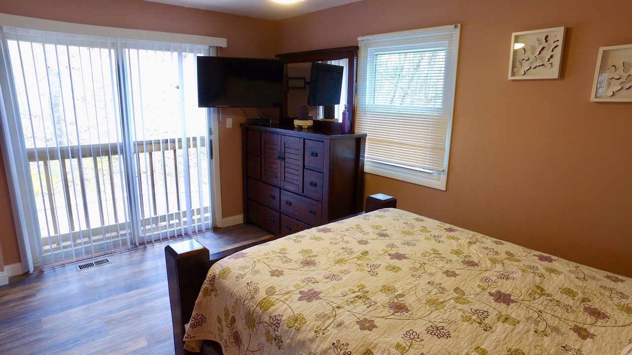 Photo of Bedroom in Paw Paw Lake