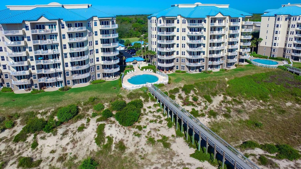 Photo of Buildings in Amelia City