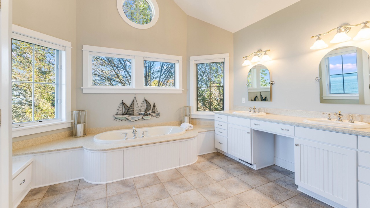 Photo of Bathroom in South Haven