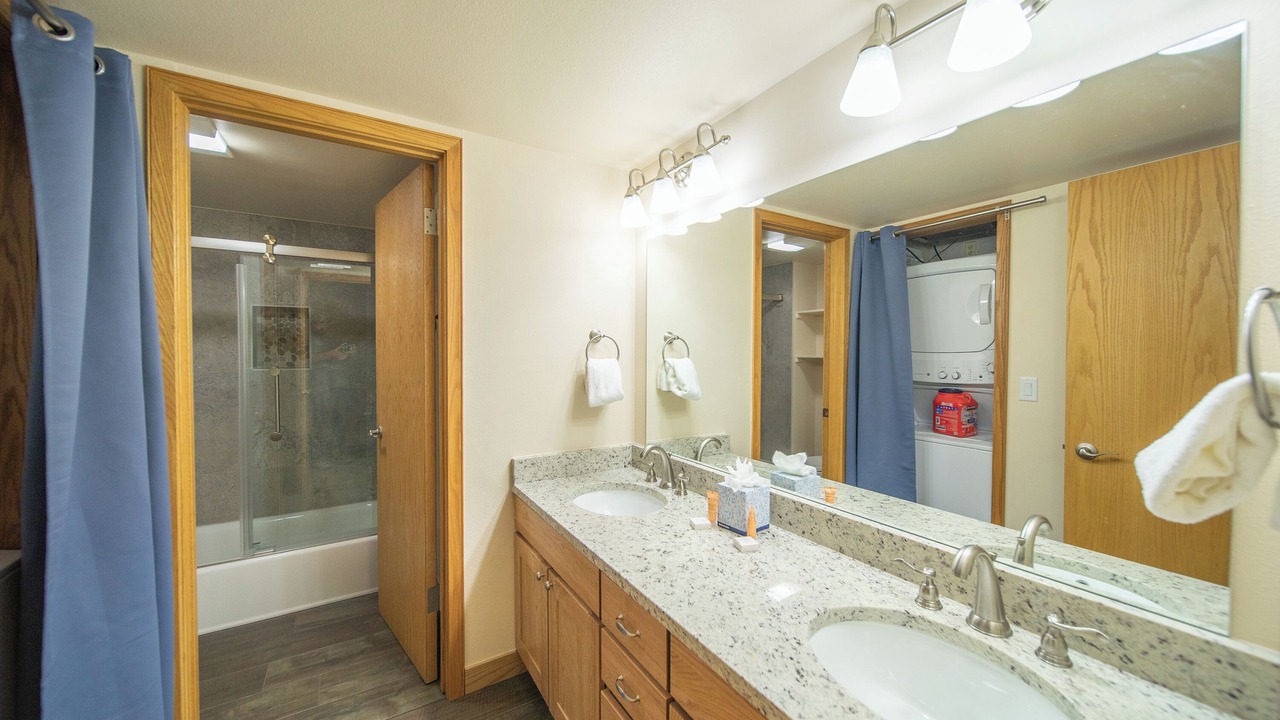 Photo of Bathroom in Mountain House