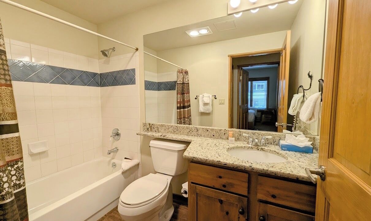 Photo of Bathroom in River Run